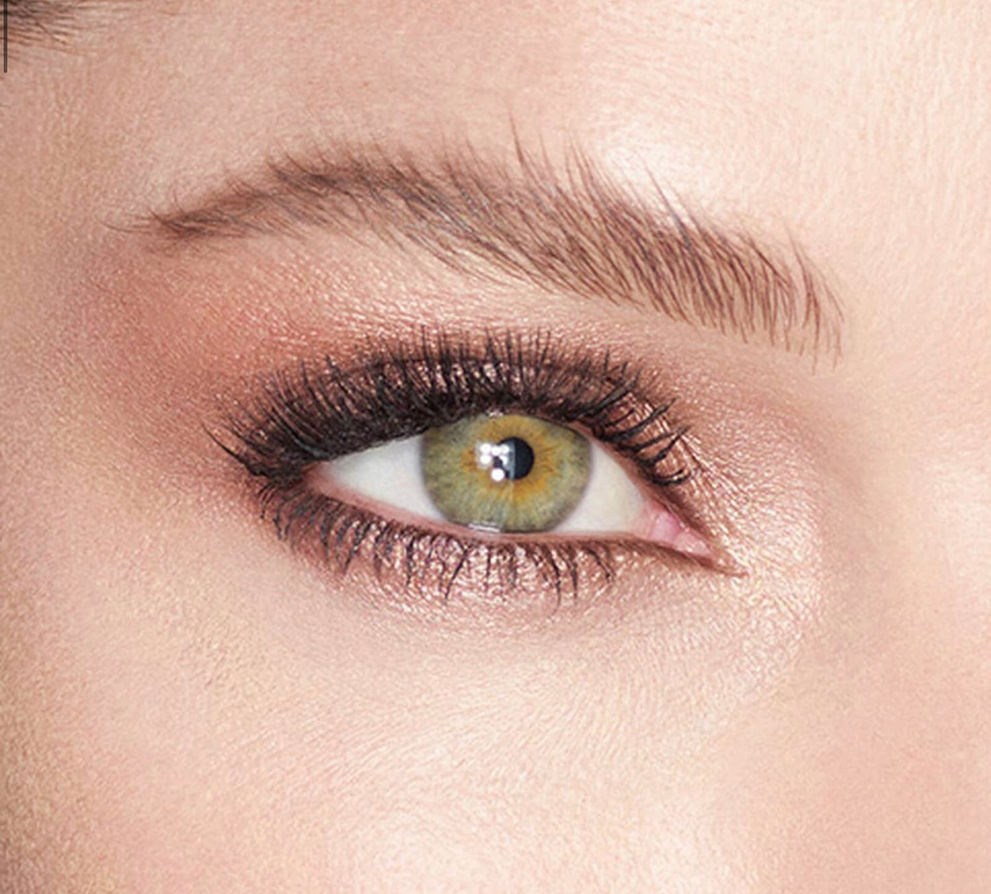 CHARLOTTE TILBURY EYES TO MESMERISE oyster pearl