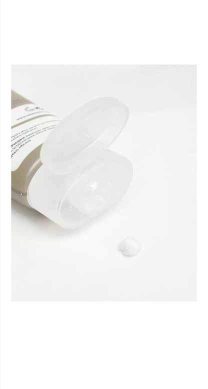 مرطب طبيعي و  حمض الهيالورونيك