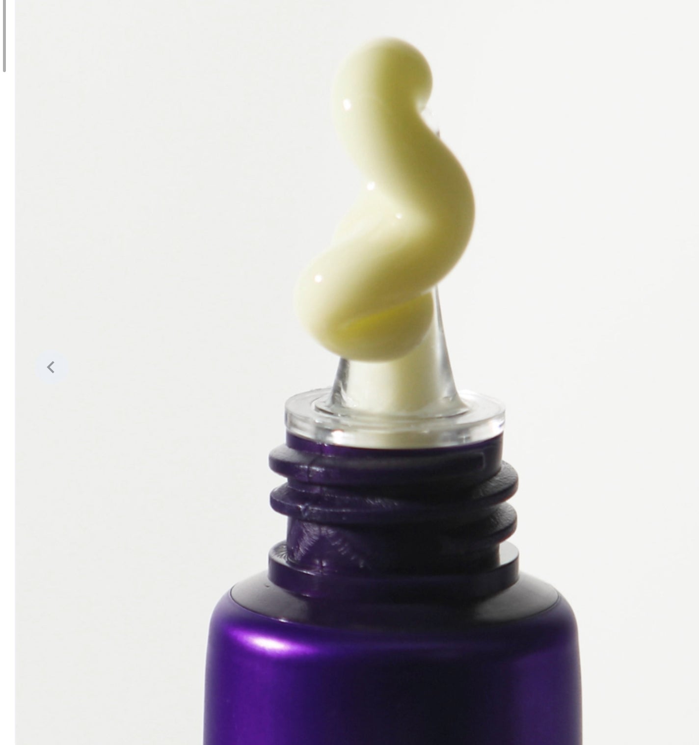 كريم ريتينول المركز للعناية بمركز محيط العين